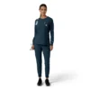 Blusa médica de manguitos largos con cuello redondo Force Cross-Flex para mujer