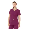 Blusa médica de maternidad Henley Force Essentials para mujer
