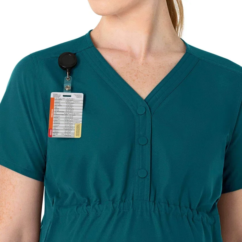 Blusa médica de maternidad Henley Force Essentials para mujer