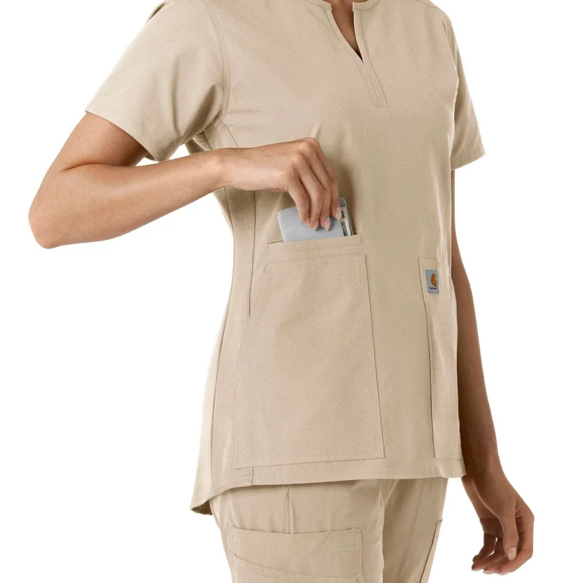 Blusa médica de mujer Force Essentials con cuello en V y paneles de punto