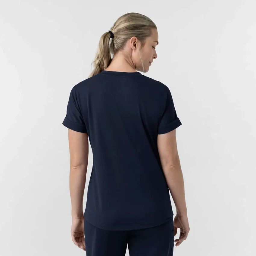 Blusa médica de punto con cuello en V Force Cross-Flex para mujer