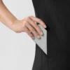 Blusa médica de punto con cuello en V Force Cross-Flex para mujer