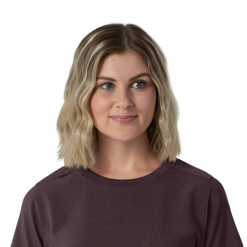 Blusa médica Force Cross-Flex de cuello redondo para mujer