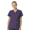 Blusa médica Force Essentials con cuello en V para mujer