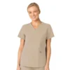 Blusa médica Force Essentials con cuello en V para mujer