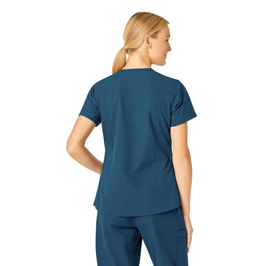 Blusa médica Force Essentials con cuello en V para mujer