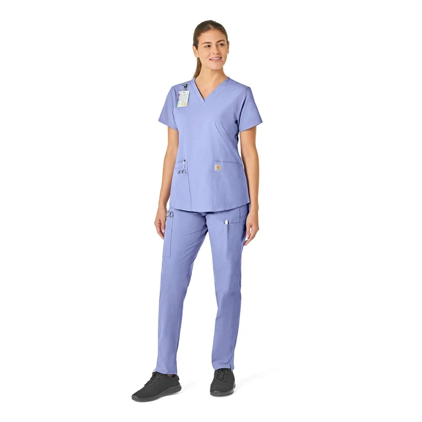 Blusa médica Force Essentials con cuello en V para mujer