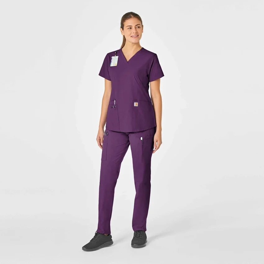 Blusa médica Force Essentials con cuello en V para mujer