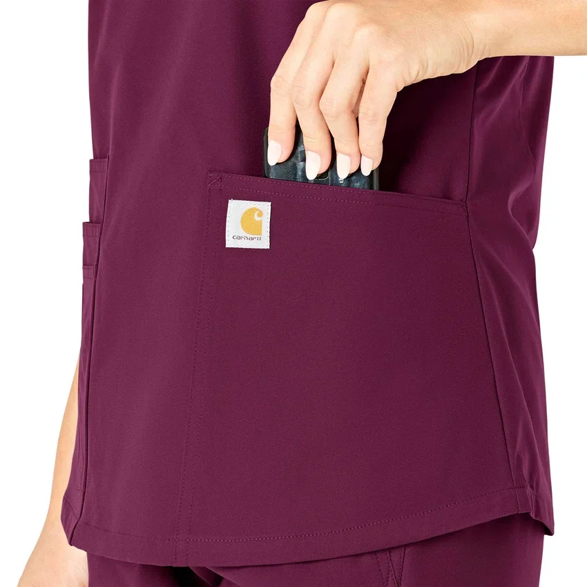 Blusa médica Force Essentials con cuello en V para mujer