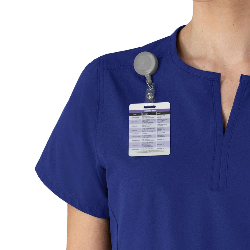 Blusa médica tipo túnica con cuello en V «Force Essentials» para mujer