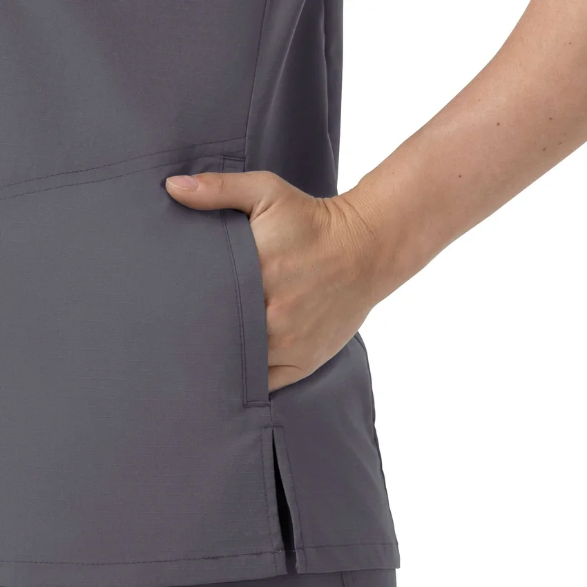 Blusa quirúrgica de cuello en V Rugged Flex Fld para mujer