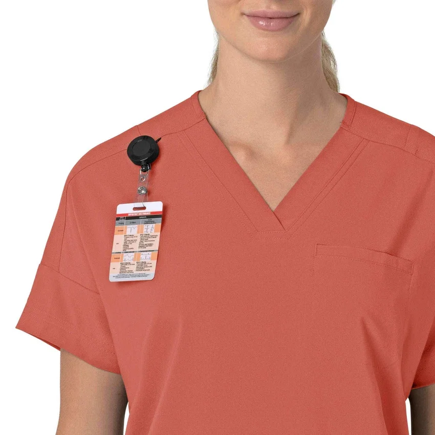 Camisa médica de mujer Force Cross-Flex con cuello en V oversize