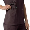 Camisa médica de mujer Force Cross-Flex con cuello en V oversize