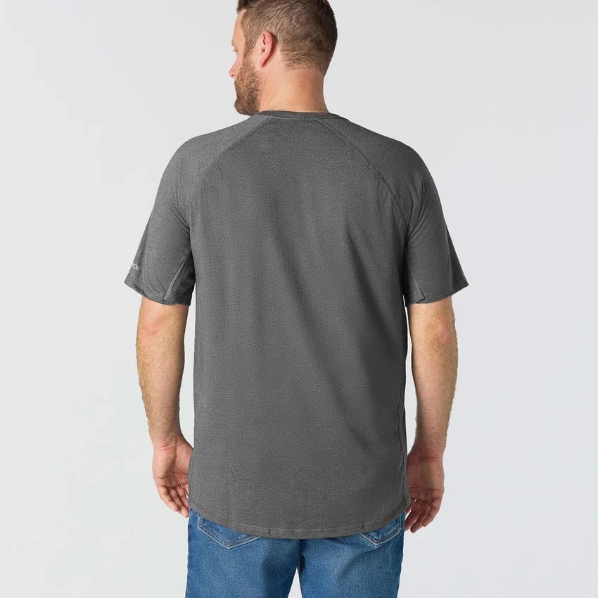 Camiseta de hombre Force de corte holgado con bolsillos y tecnología de absorción de la humedad