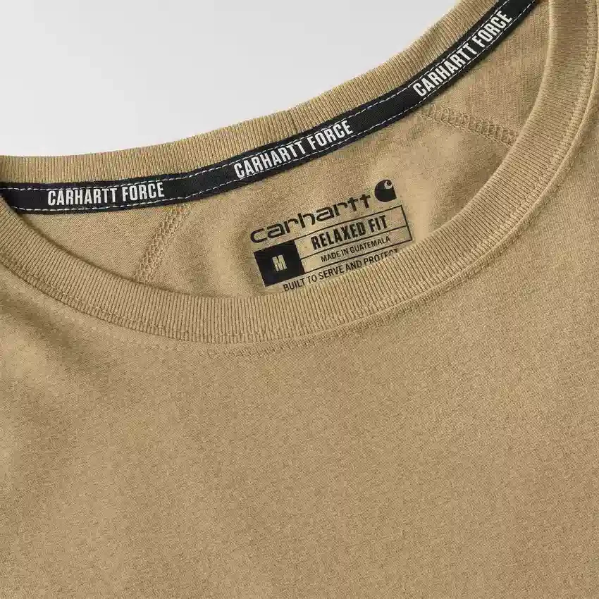 Camiseta de hombre Force de corte holgado con bolsillos y tecnología de absorción de la humedad