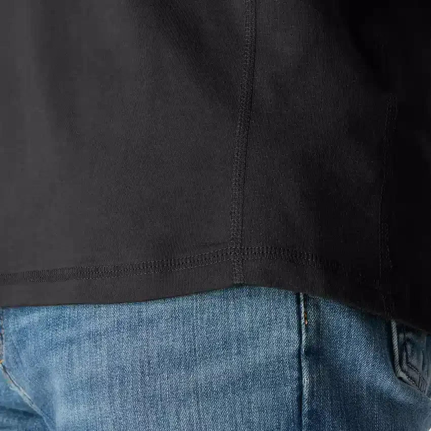 Camiseta de hombre Force de corte holgado con bolsillos y tecnología de absorción de la humedad
