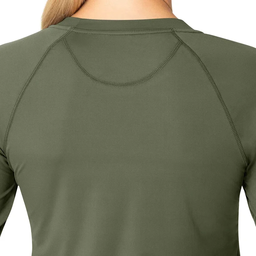 Camiseta de manguitos largos de alto rendimiento Force Sub-Scrubs para mujer
