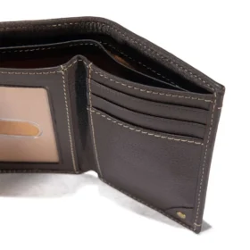 Cartera plegable en tres partes de piel granulada