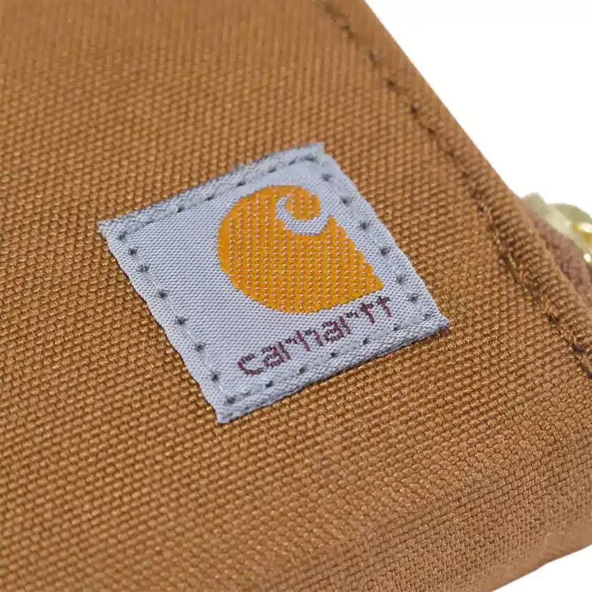 Cartera tipo clutch plana de nailon tipo «duck»