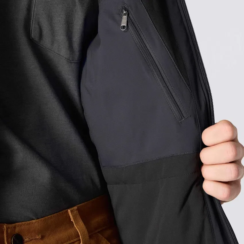 Chaqueta aislante ligera elástica con acabado DWR y corte holgado para hombre