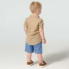 Conjunto de 2 piezas para niño: camisa con manguitos estampados y pantalones cortos de lona (niños pequeños)