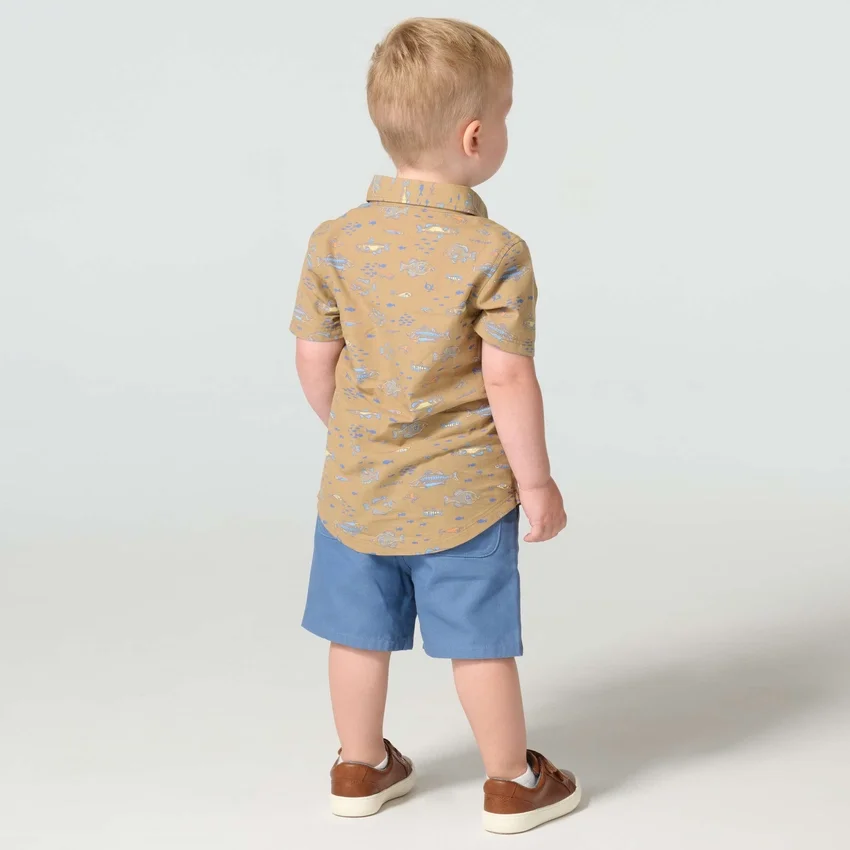 Conjunto de 2 piezas para niño: camisa con manguitos estampados y pantalones cortos de lona (niños pequeños)
