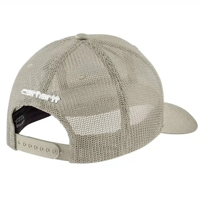 Gorra de camionero con logotipo en parche, de sarga Rugged Flex™ y parte trasera de malla