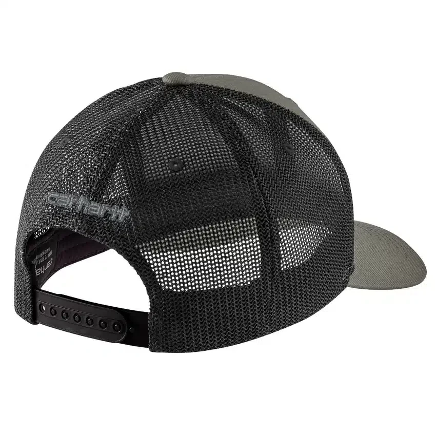 Gorra de camionero con logotipo en parche, de sarga Rugged Flex™ y parte trasera de malla