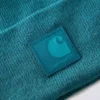 Gorro con parche a juego