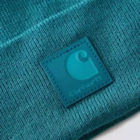 Gorro con parche a juego