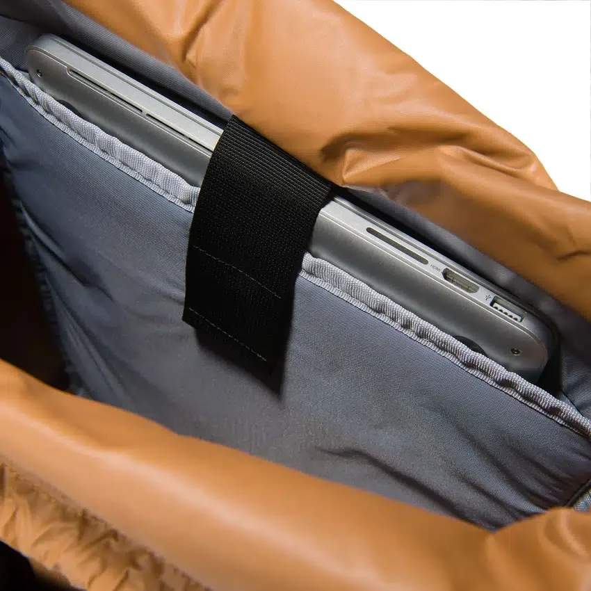 Mochila tipo tote convertible de nailon con cierre de cordón, 28 L