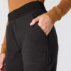 Pantalones de chándal de forro polar Force de corte holgado para mujer